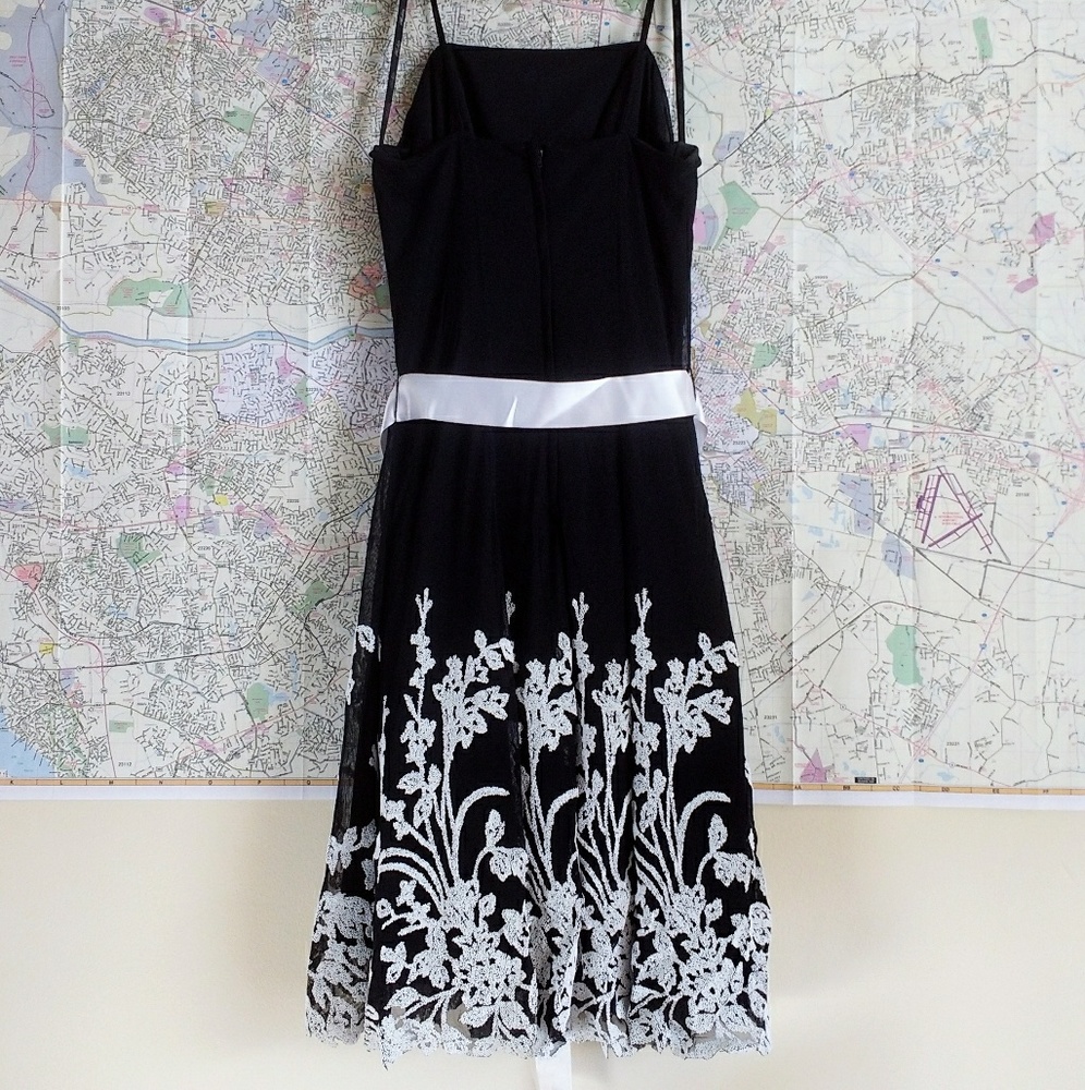 Formal Elegant Dress Embroidery Floral Bead Missy - Picture 3 of 8